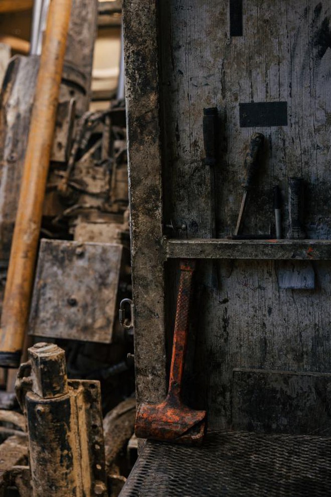 Hứng đòn đau vì Trung Quốc chặn mặt hàng Mỹ không thể sản xuất dù chỉ 1 gram, người dân bỏ qua cả vàng để săn lùng kho báu: Liệu có thoát phụ thuộc Bắc Kinh? - Ảnh 12