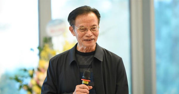 TS Lê Xuân Nghĩa: Không nên trách người dân tích trữ vàng, mà phải đặt ra câu hỏi tại sao người dân Việt Nam phải mua vàng đắt hơn thế giới