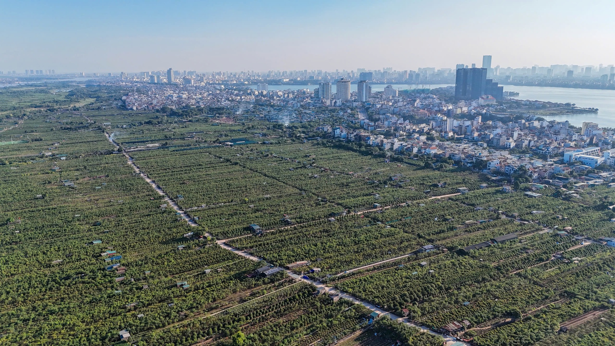 Hiện trạng cảnh quan sông Hồng dự kiến làm đại lộ tỉ USD - Ảnh 8