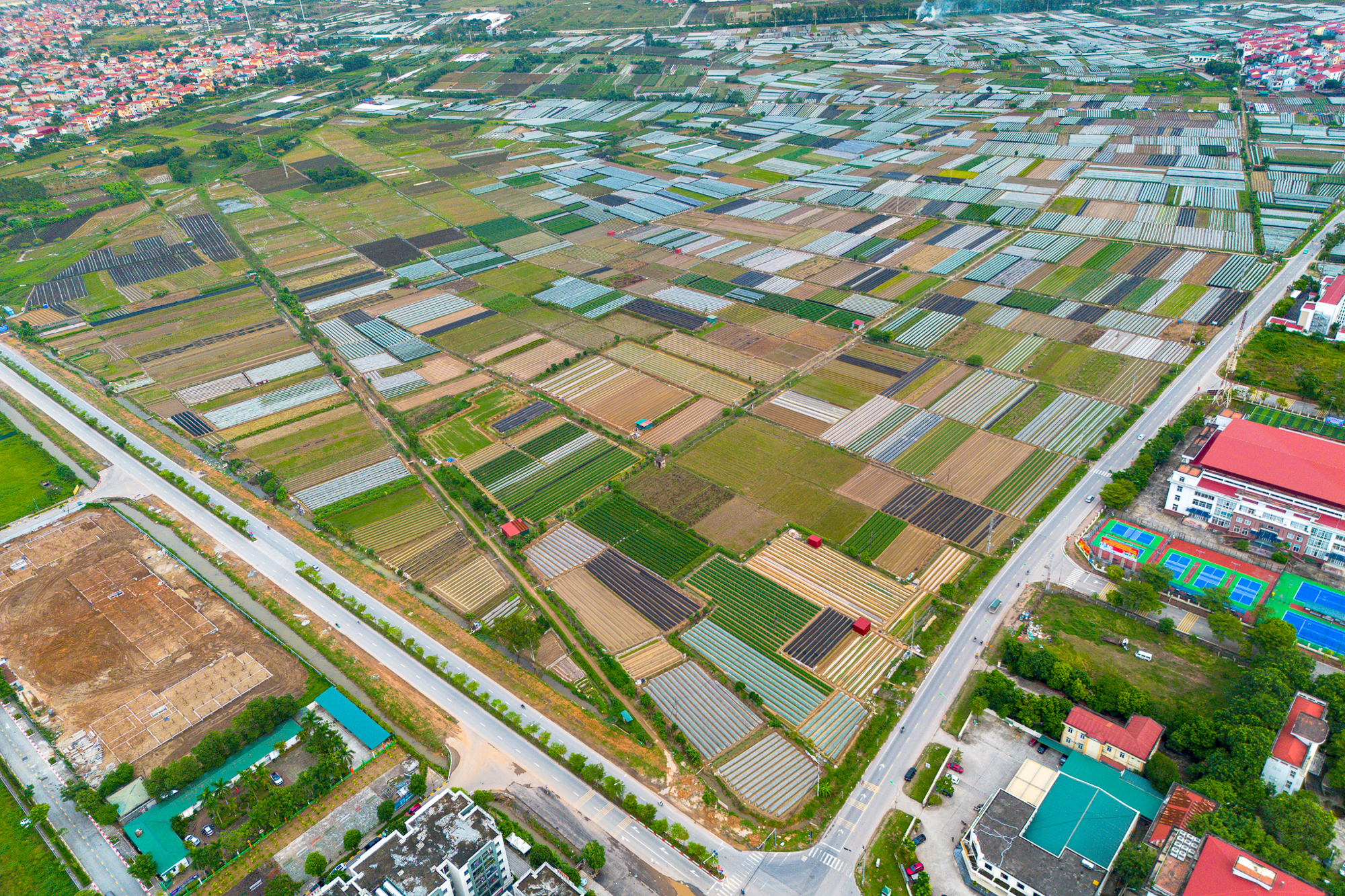 Thay bạn đi xem khu đất rộng hơn phường Hoàn Kiếm, sẽ được Sun Group đầu tư 15.000 tỷ ở điểm nóng Mê Linh - Ảnh 1