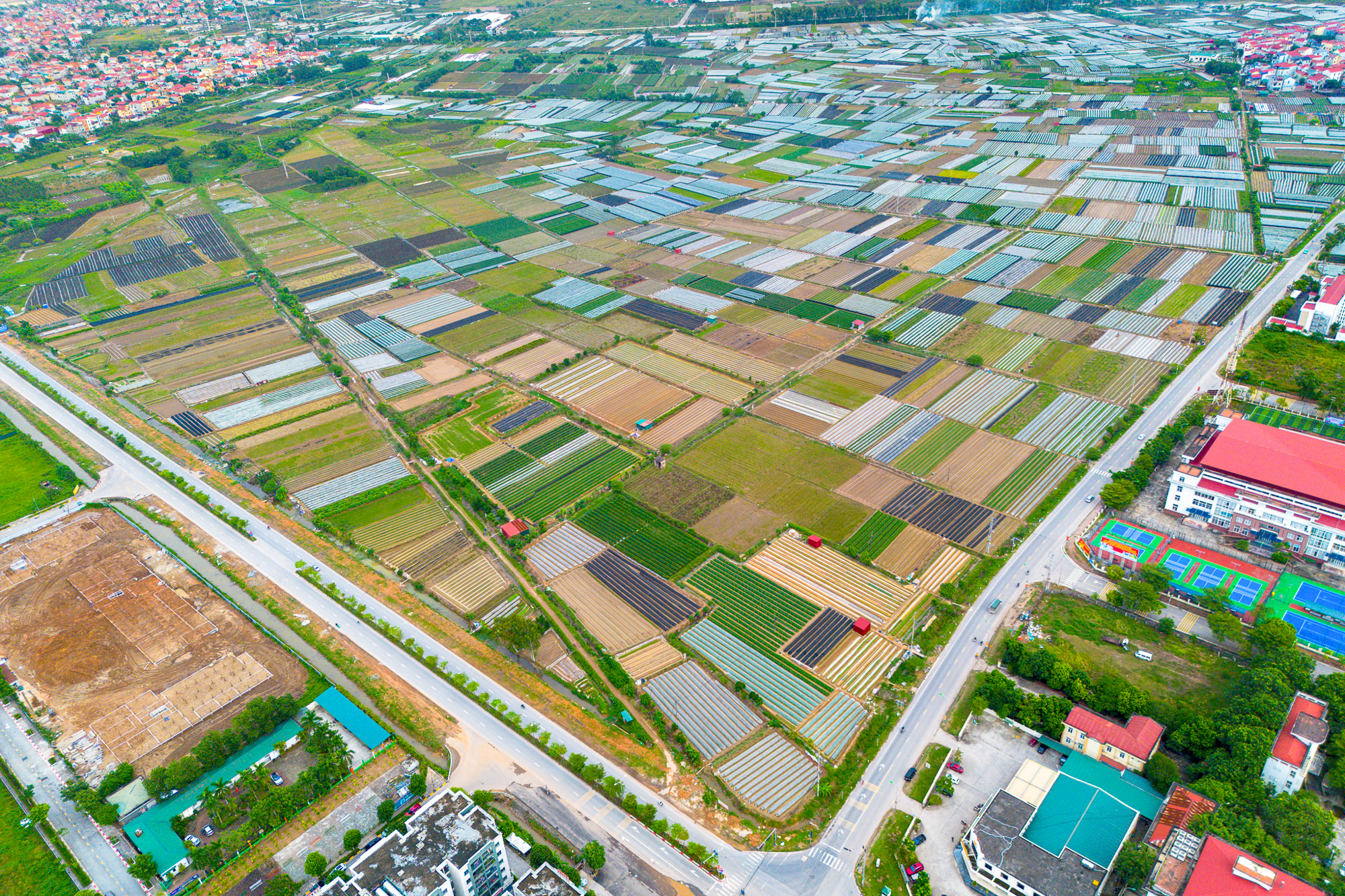 Cầu 2 tầng, cầu đắt nhất Hà Nội và loạt con đường kết nối...đang biến Mê Linh trở "điểm nóng" cho nhà đầu tư bất động sản cuối năm - Ảnh 1