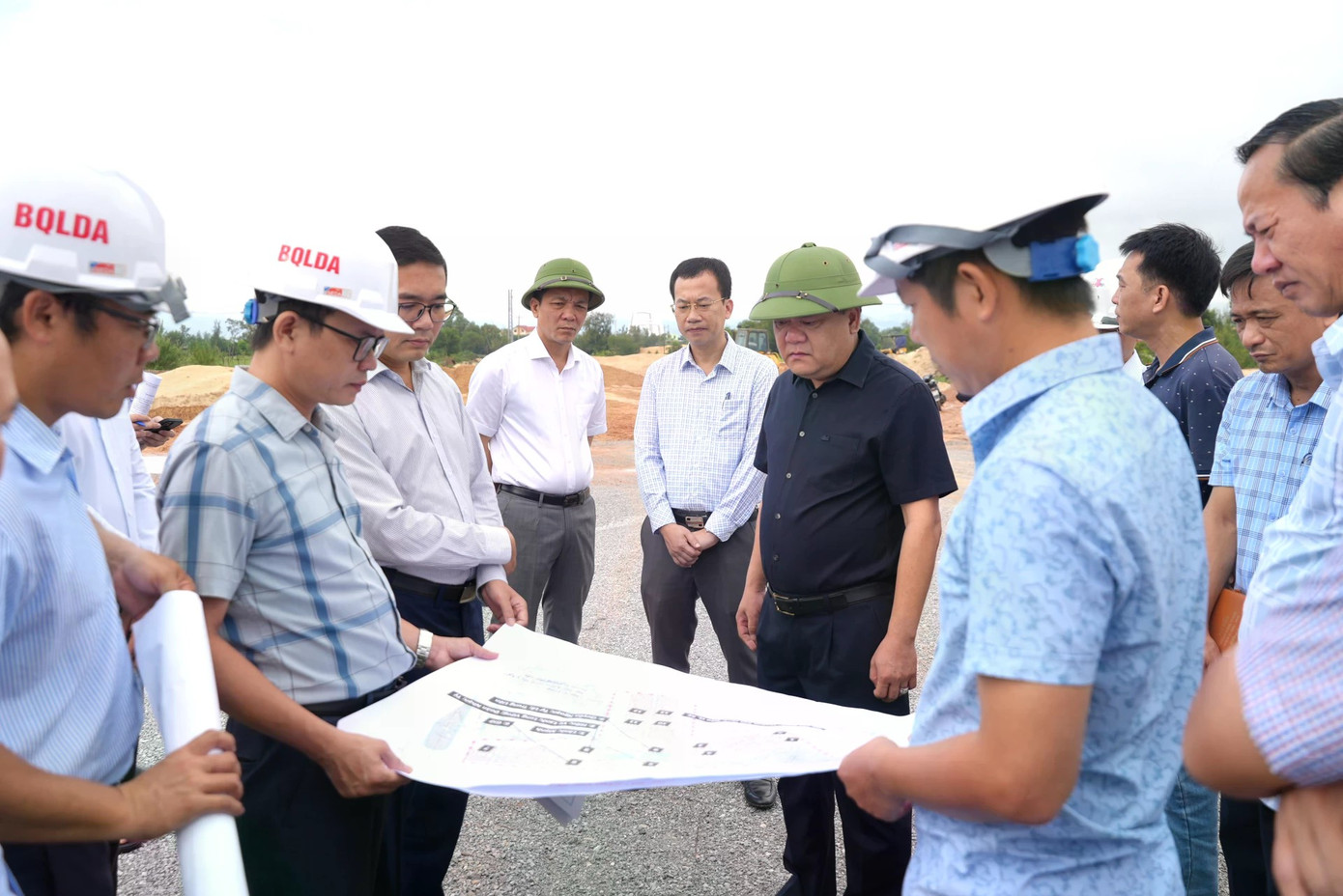 Gần hết năm, Quảng Trị vẫn còn 14 dự án 'giải ngân 0 đồng' - Ảnh 2