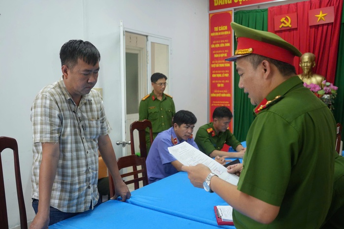 Bắt tạm giam 1 cựu giám đốc chi nhánh ngân hàng ở Cần Thơ - Ảnh 3