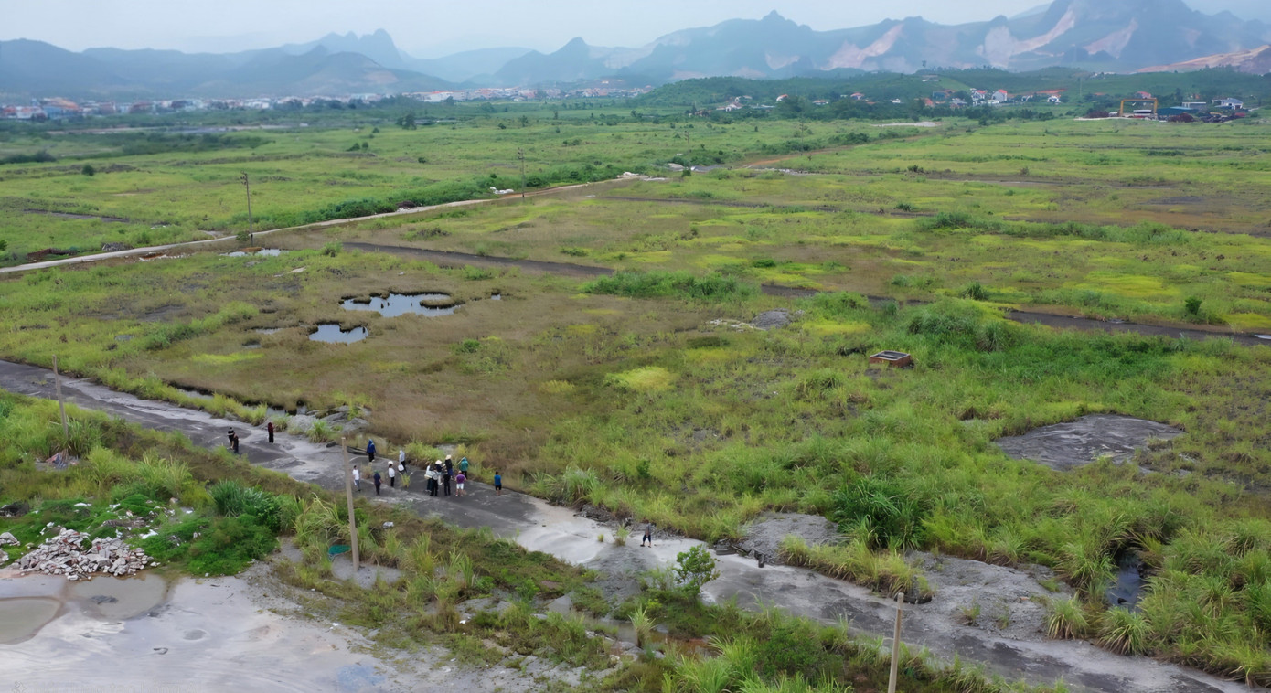 Quảng Ninh ra 'tối hậu thư' cho dự án BĐS chậm tiến độ gần 2 thập kỷ - Ảnh 1