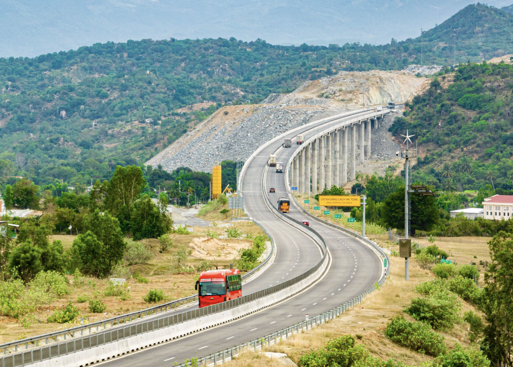 ‘Cú tất tay’ gần 50 tỷ USD với loạt khu đô thị lớn như thành phố của Vingroup - Ảnh 12