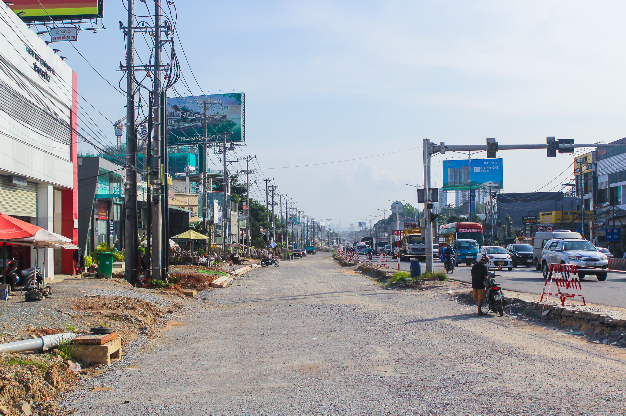 Khu vực bất động sản cực sôi động sau sáp nhập: Giá bằng một nửa, nguồn cung vượt xa TP.HCM cũ - Ảnh 12