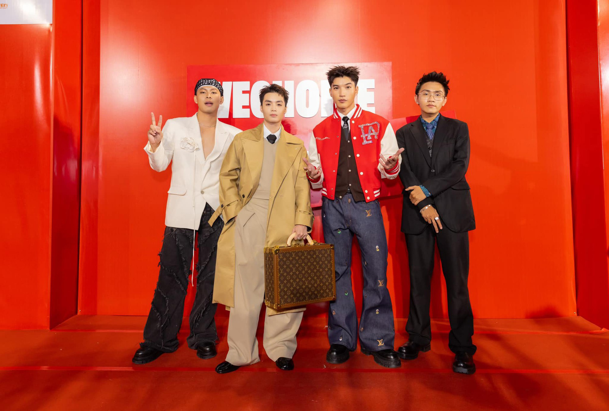 Trụ sở công ty của Sơn Tùng - MTP, Hà Anh Tuấn, Hiếu Thứ Hai: Người ở toà nhà chọc trời "trung tâm của trung tâm", người đặt tại nhà 3 tầng nép mình trong ngõ nhỏ - Ảnh 15