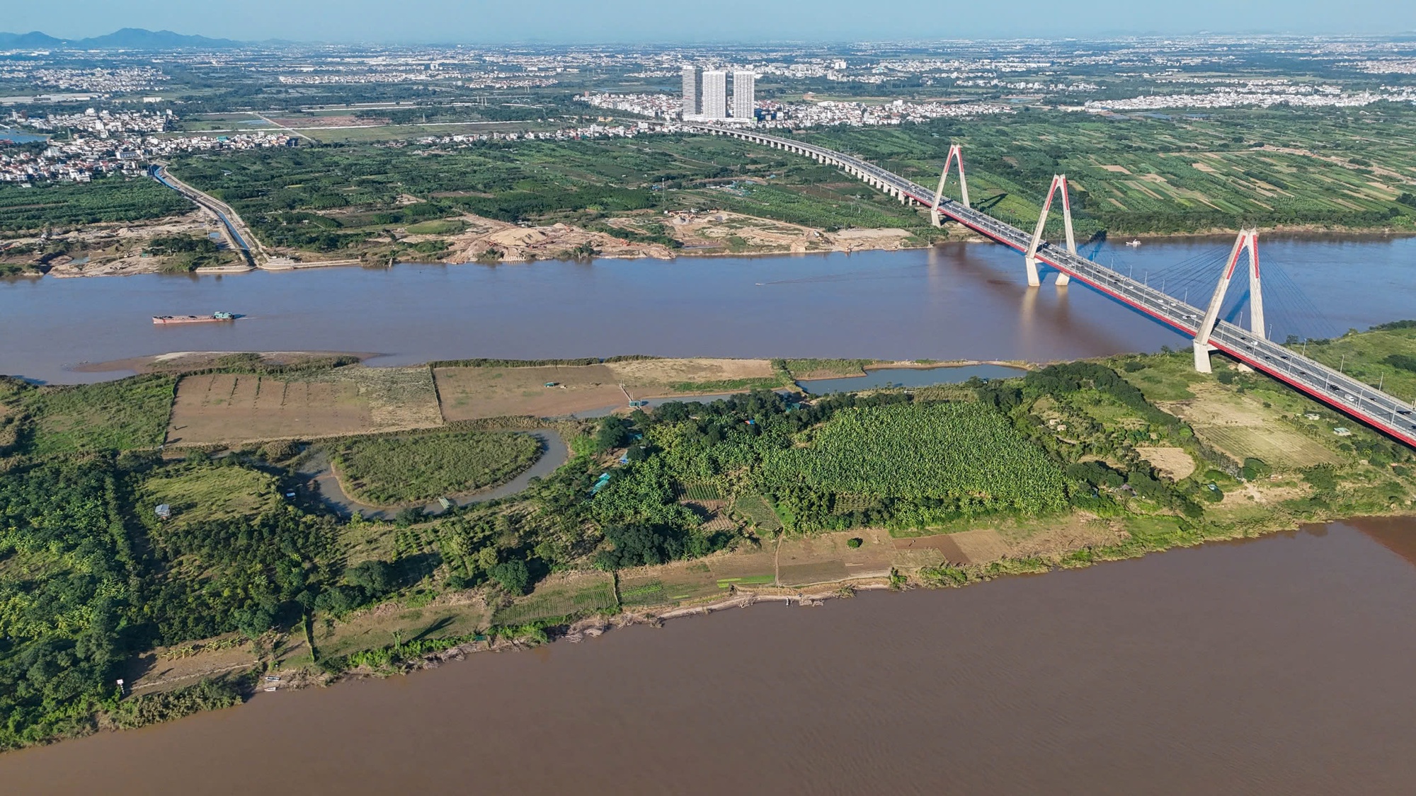 Hiện trạng cảnh quan sông Hồng dự kiến làm đại lộ tỉ USD - Ảnh 2