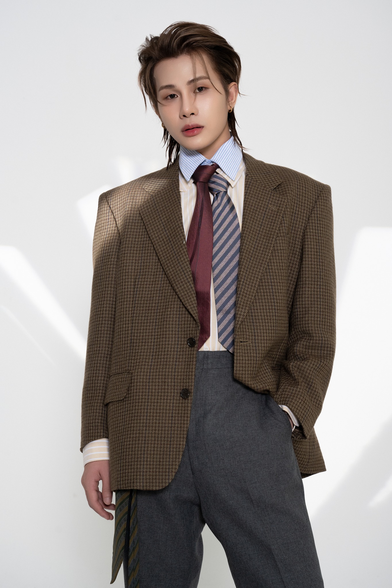 Trụ sở công ty của Sơn Tùng - MTP, Hà Anh Tuấn, Hiếu Thứ Hai: Người ở toà nhà chọc trời "trung tâm của trung tâm", người đặt tại nhà 3 tầng nép mình trong ngõ nhỏ - Ảnh 16