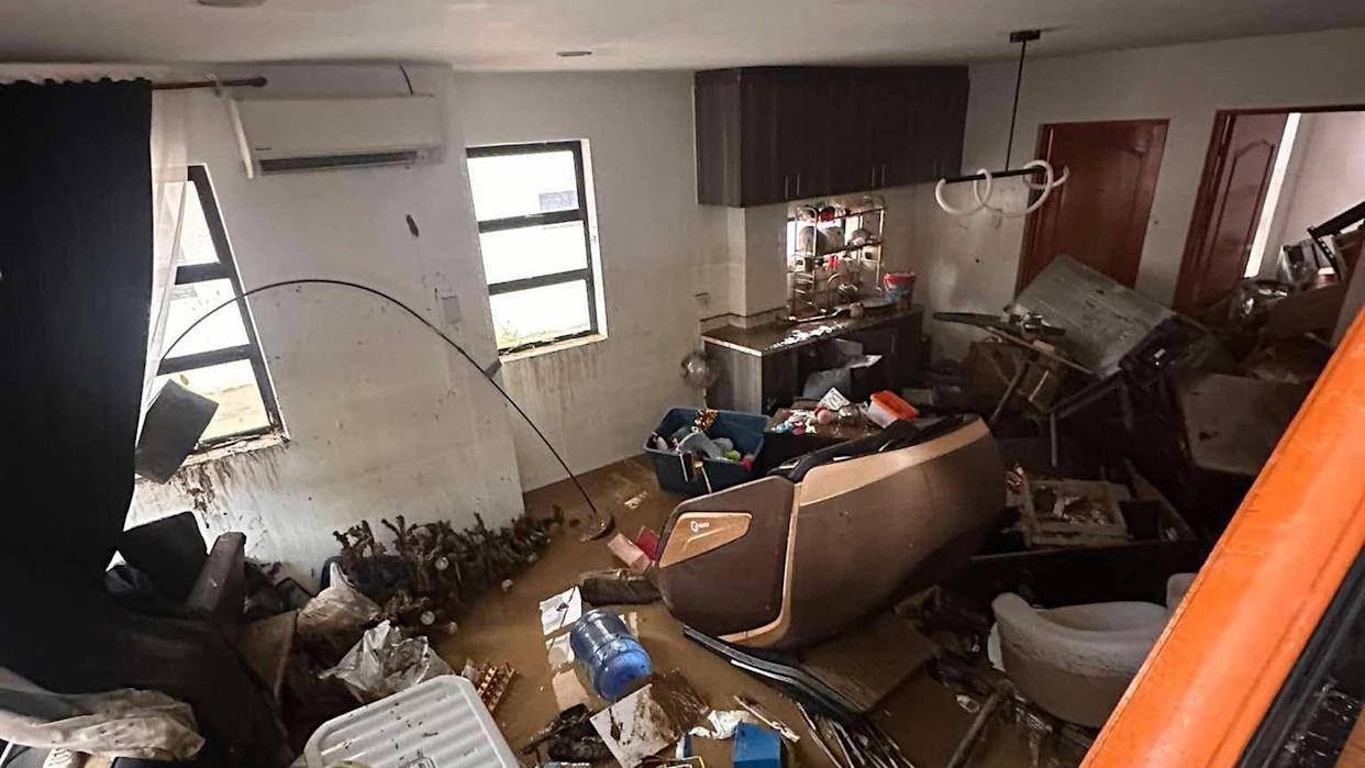 Bão cuồng phong Kalmaegi quá hung tàn, tất cả đều bị phá hủy: Những hình ảnh flycam lột tả sự thảm khốc - Ảnh 13