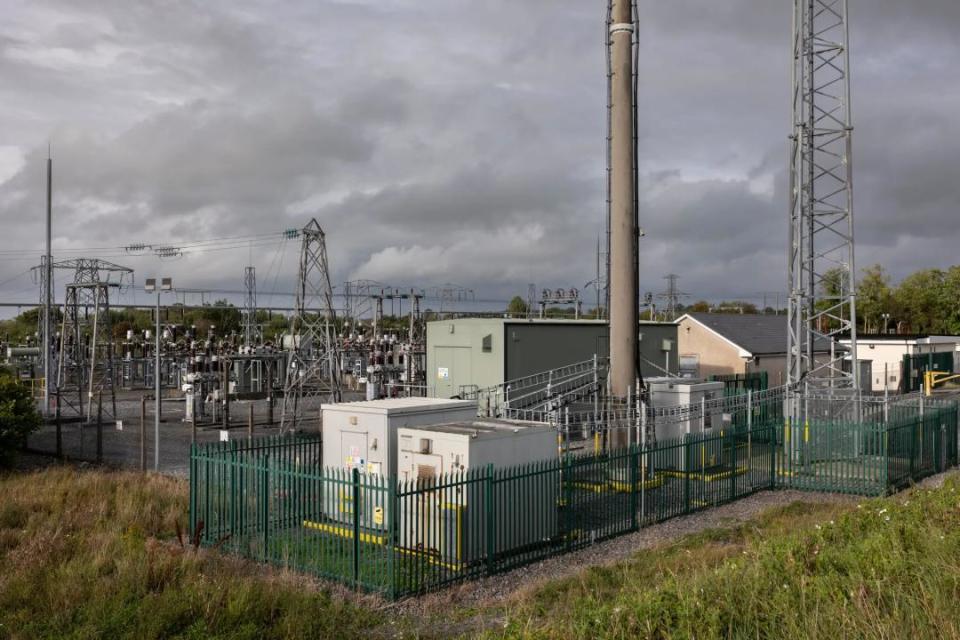 Những gã khổng lồ công nghệ Mỹ có thể mua chip nhưng "bó tay" vì thứ này: Trung Quốc thì khác hoàn toàn - Ảnh 1