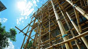 Cận cảnh giàn giáo làm bằng tre bên ngoài tòa chung cư hàng chục tầng: Vì sao đến giờ vẫn được sử dụng? - Ảnh 3