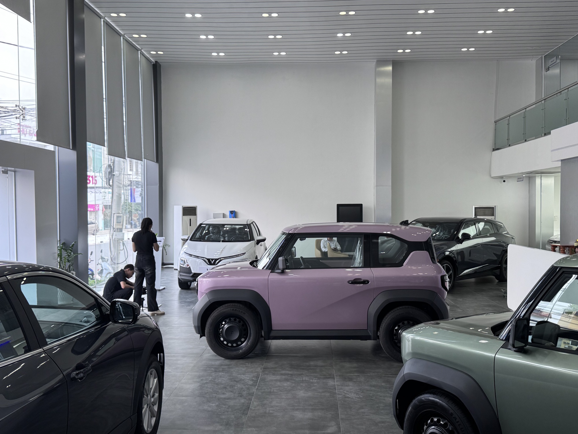 Mẫu MPV 7 chỗ mới nhất của VinFast gây bất ngờ cho giới chạy xe dịch vụ - Ảnh 1