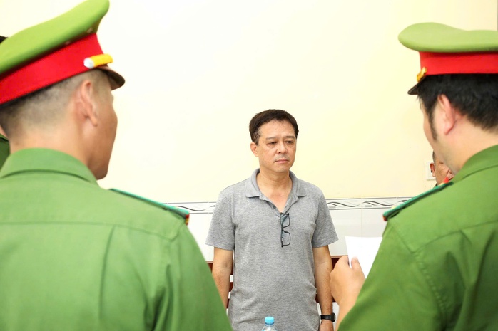 Bắt tạm giam 1 cựu giám đốc chi nhánh ngân hàng ở Cần Thơ - Ảnh 2