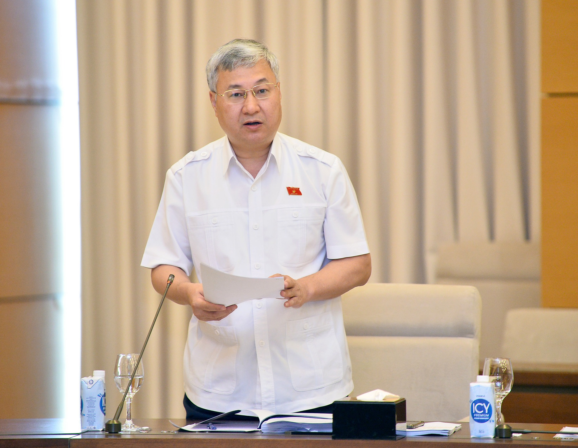 Đại biểu Quốc hội: Áp thuế 1-5% trên doanh thu là 'hết cả lãi' của hộ kinh doanh - Ảnh 1