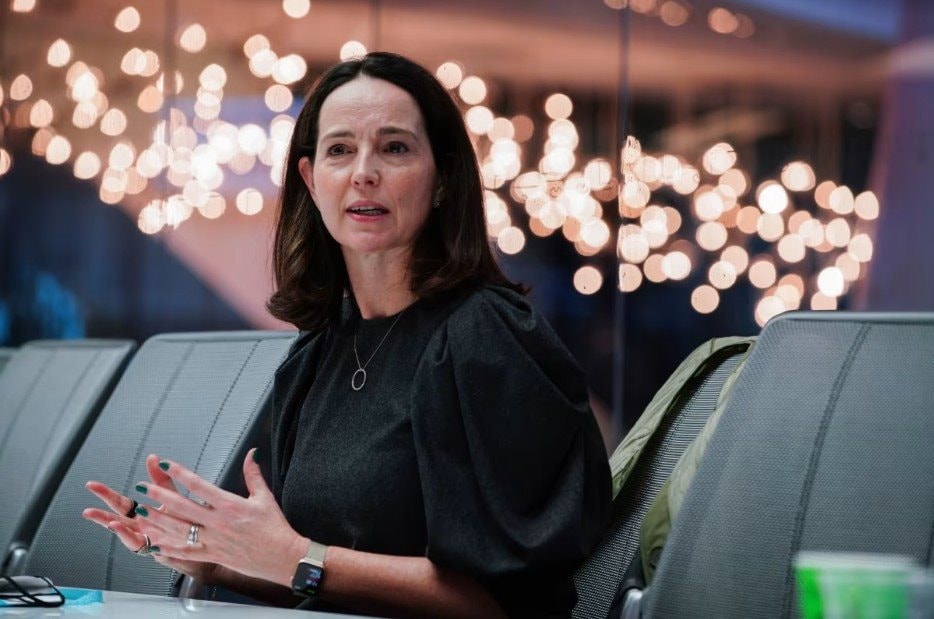 OpenAI dính bê bối 'vạ miệng' xin chính phủ bảo lãnh khoản nợ 1,4 nghìn tỷ USD khi đang thua lỗ, CEO Sam Altman phải lên tiếng - Ảnh 2