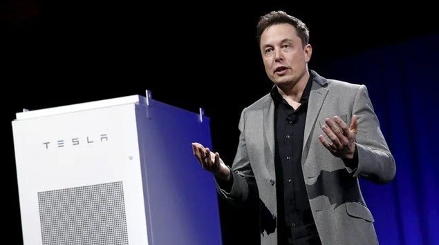 Tesla thu hồi 10.500 thiết bị pin vì lỗi quá nhiệt gây bốc khói, cháy nổ, tham vọng bán sản phẩm khác ngoài xe điện bị ảnh hưởng - Ảnh 1