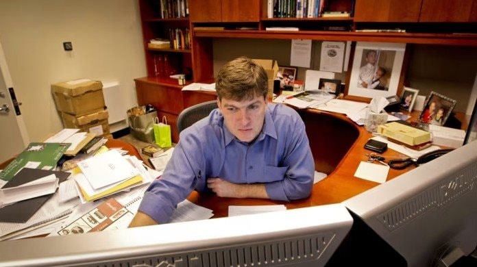 Nhà đầu tư bán khống nổi tiếng đóng quỹ phòng hộ, cảnh báo BigTech ‘gian lận’ 176 tỷ USD hồ sơ kế toán, thổi phồng lợi nhuận vì bong bóng AI - Ảnh 3