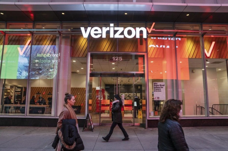 Verizon và cú sốc sa thải 13.000 người lớn nhất lịch sử: Tín hiệu của một cuộc tái cấu trúc sâu và cuộc đua sinh tồn trong viễn thông Mỹ - Ảnh 1