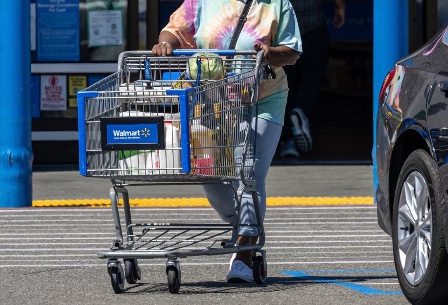 Doanh số Walmart tăng trưởng mạnh: Rẻ thôi là chưa đủ, bài học về nhu cầu người tiêu dùng từ ví dụ của iPhone 17 Air - Ảnh 2