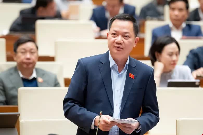 “Không thể nói tiết kiệm mà xếp hàng từ 3 giờ sáng để mua vàng” - Ảnh 3