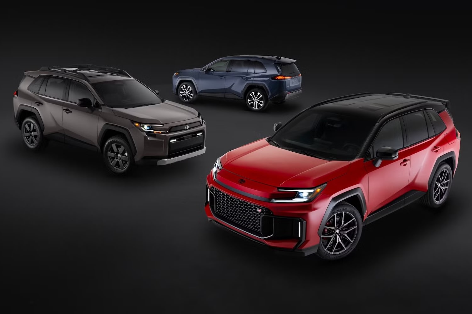 Toyota vừa làm 1 điều, người mua xe sắp thoát cảnh 'xe mới mua đã lỗi thời' - Ảnh 2