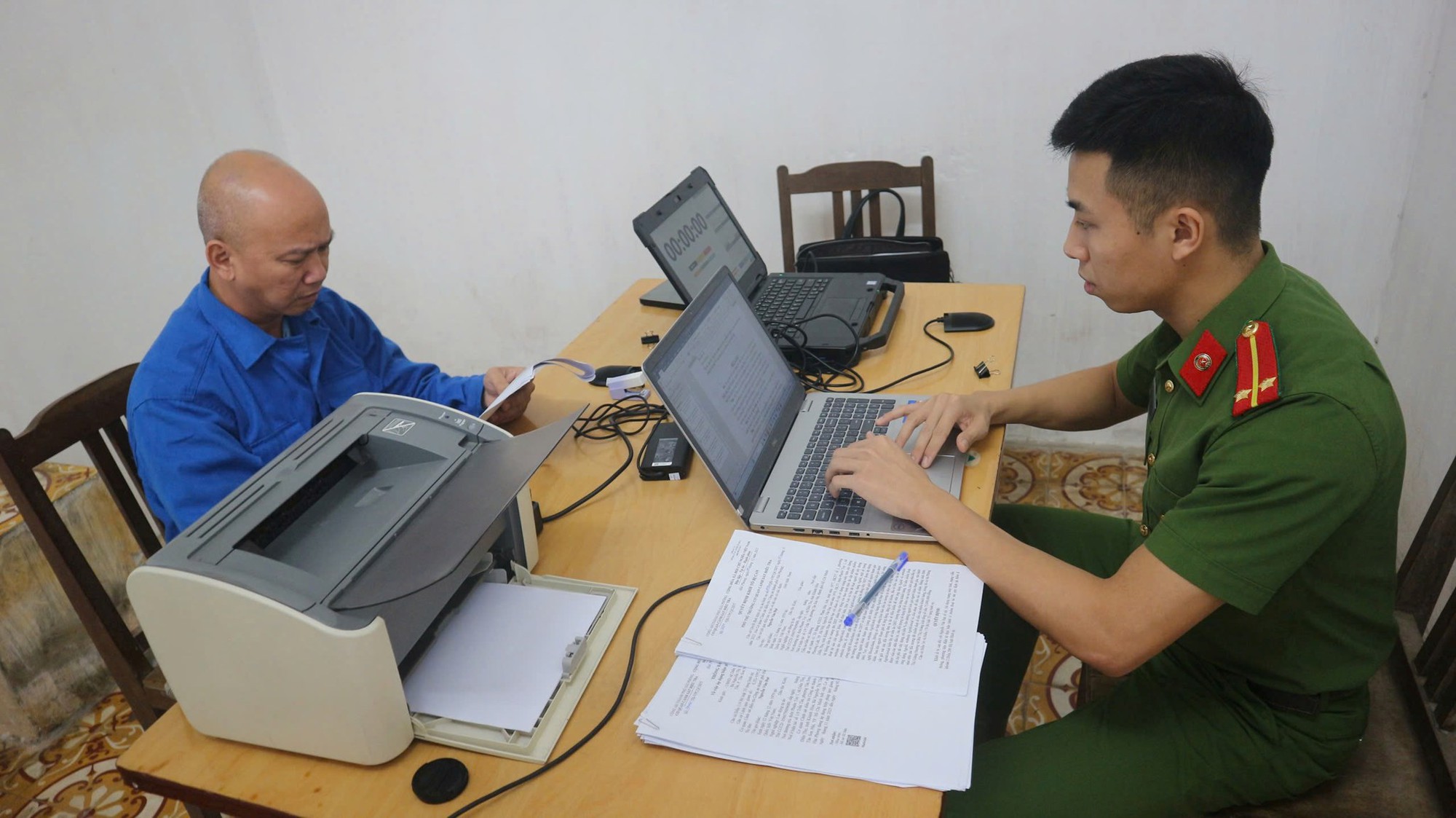 Bắt tạm giam Tổng Giám đốc Nguyễn Văn Đạt - Ảnh 2