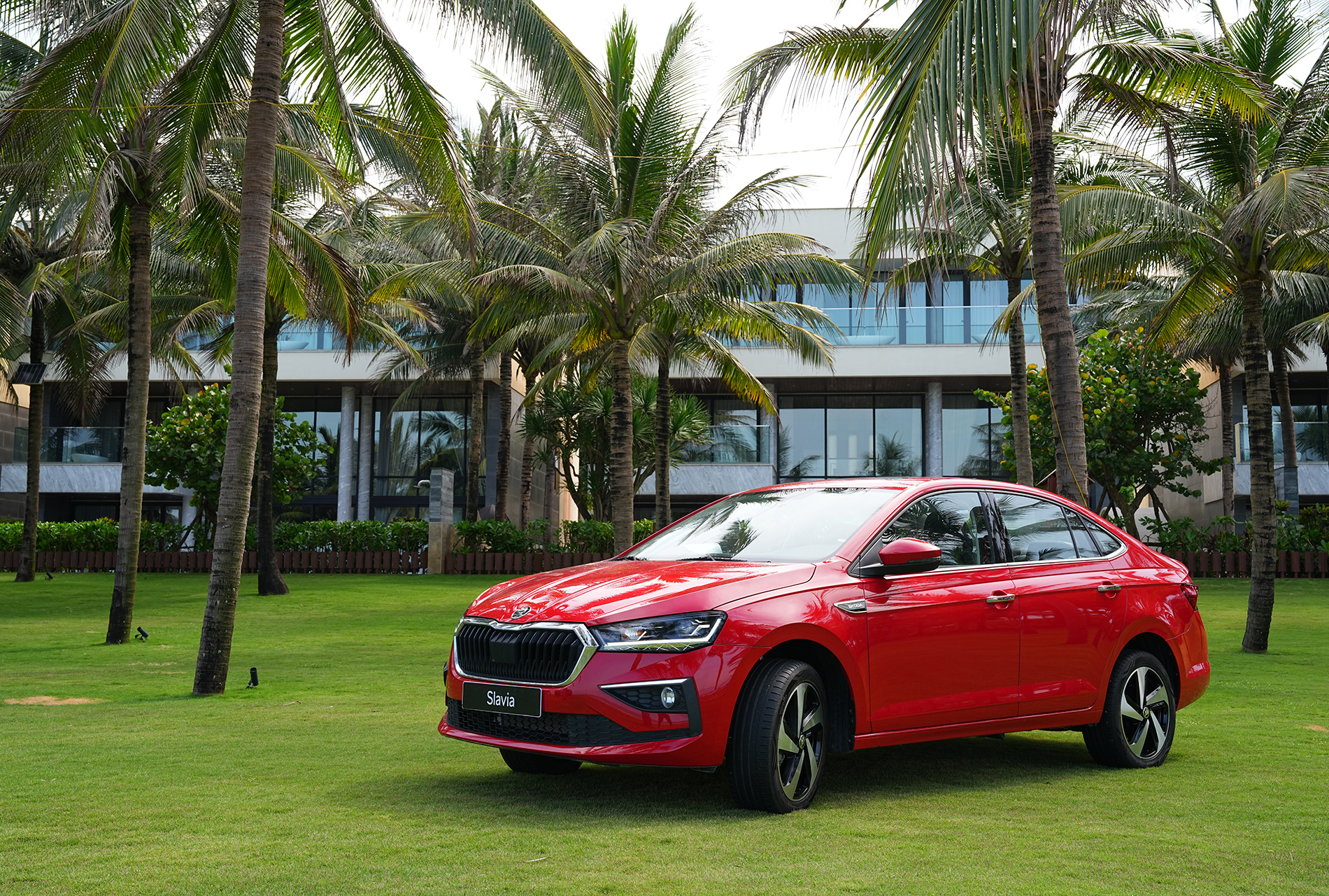 Skoda Việt Nam chơi lớn ưu đãi 100% phí trước bạ cho Skoda Kushaq và Skoda Slavia - Ảnh 2