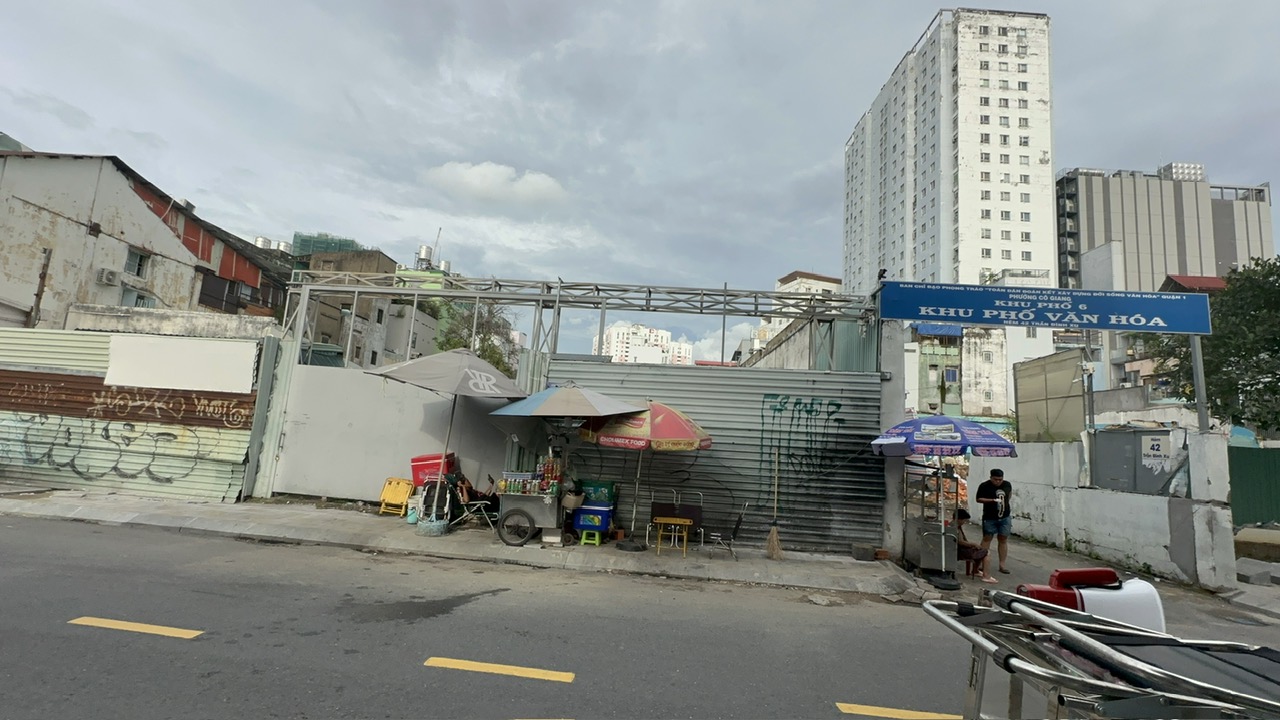 Cận cảnh lô đất 44 Trần Đình Xu, TP HCM - tài sản đầu tiên trong vụ Vạn Thịnh Phát vừa đấu giá - Ảnh 1