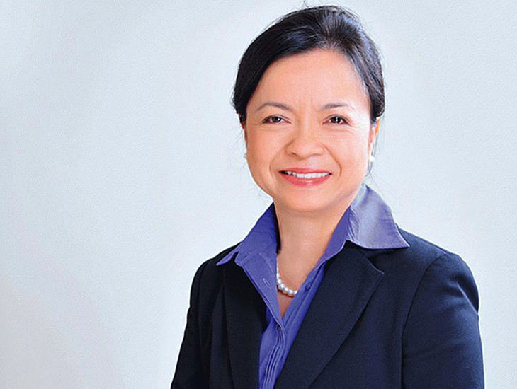 Phó Chủ tịch 'tặng mẹ' gần 620 tỷ đồng từ cổ phiếu - Ảnh 2