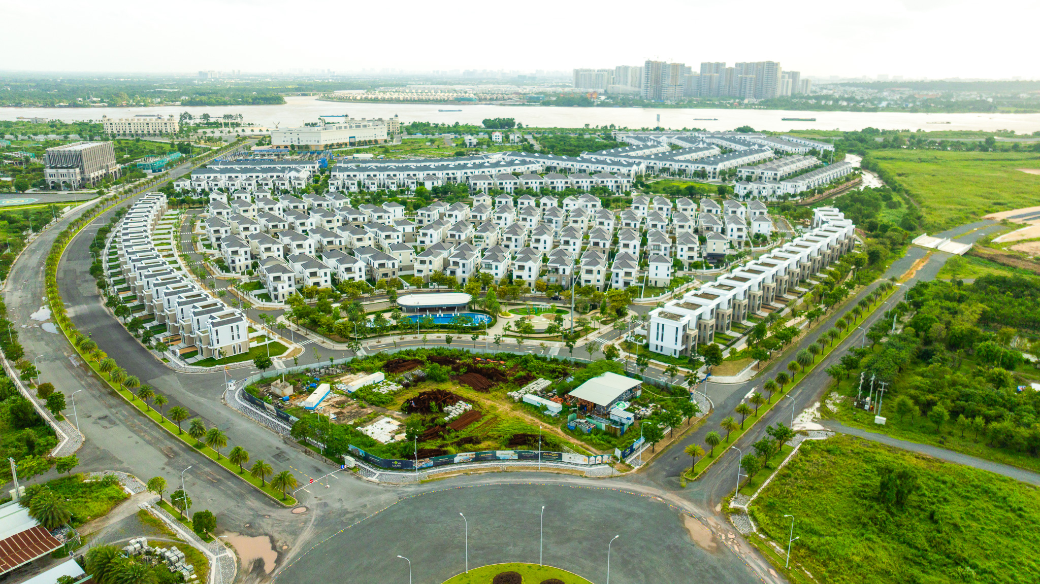 Toàn cảnh khu vực sẽ xây cầu hơn 11.000 tỷ đồng, nằm cạnh khúc sông mỗi km ‘cõng’ một tỷ USD giá trị bất động sản ở TP.HCM - Ảnh 5