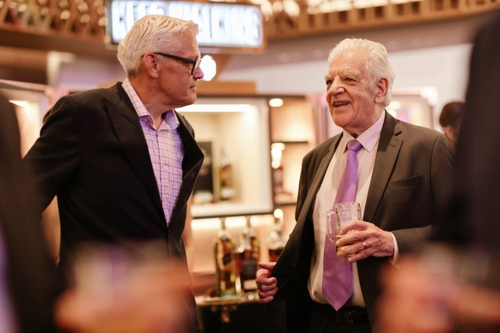 000001: Mã số căn cước đặc biệt của doanh nhân Anh dành trọn sự nghiệp 36 năm cho Việt Nam, nghỉ hưu vẫn làm việc 5 ngày/tuần - Ảnh 2