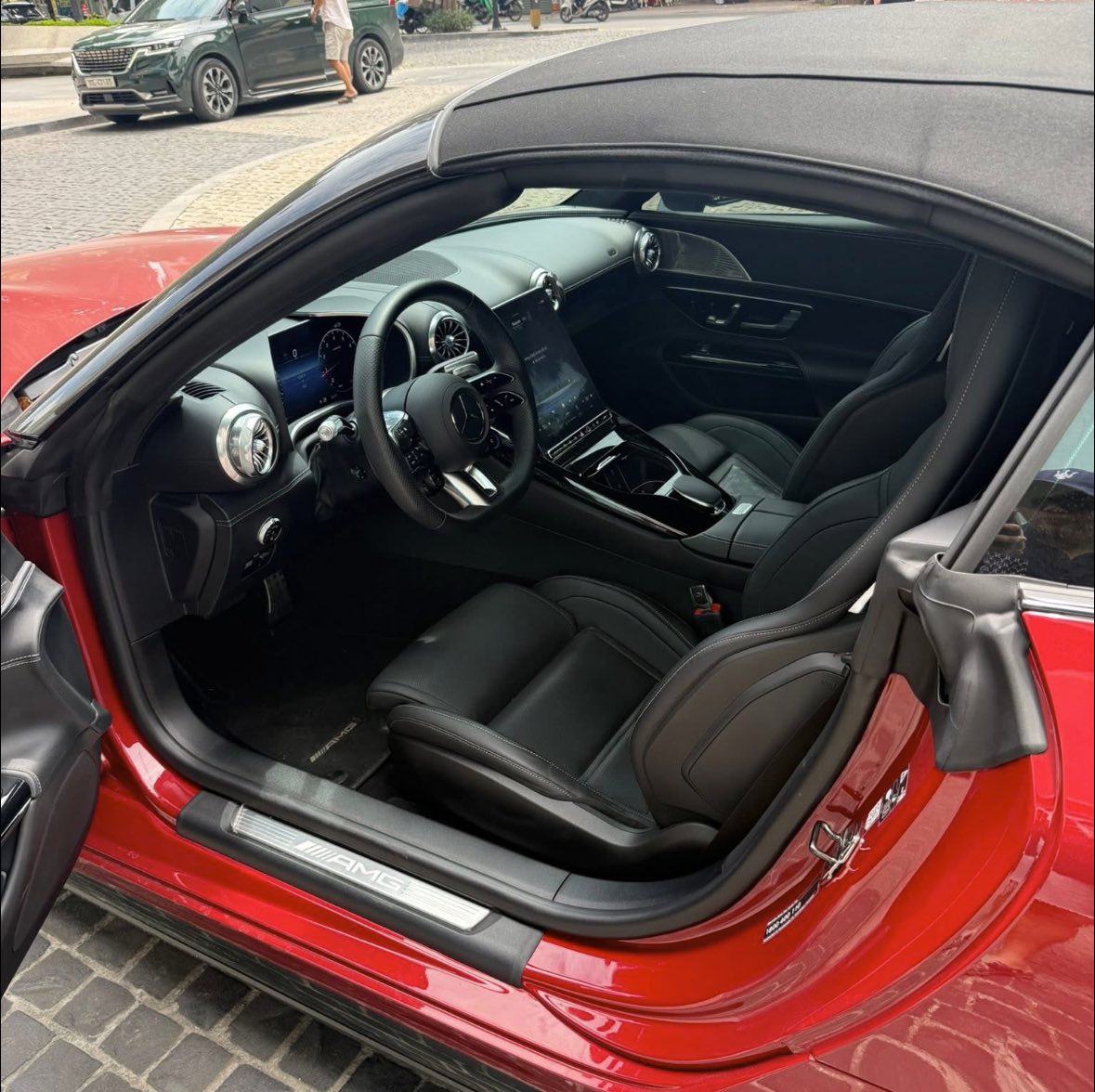 Rao Mercedes-AMG SL 43 ‘siêu lướt’ giá 5,9 tỷ đồng, người bán cho biết ra biển hết 7,2 tỷ, mới lăn bánh hơn 500km - Ảnh 3