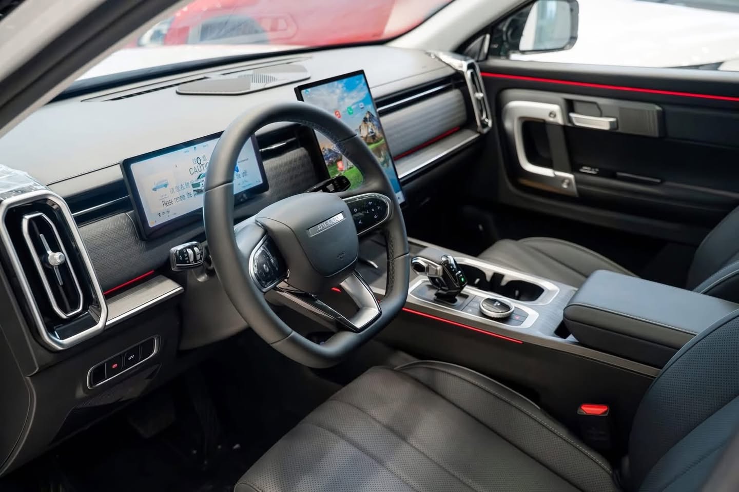 Omoda & Jaecoo tiếp tục giảm giá: Omoda C5 rẻ ngang Sonet, Jaecoo J7 ‘xanh chín’ với CX-5, Tucson - Ảnh 4