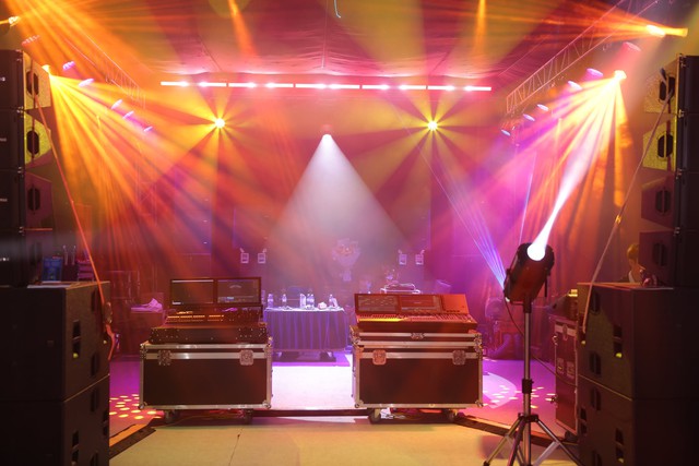 “Đại tiệc” công nghệ âm thanh - ánh sáng PLASE SHOW trở lại Hà Nội - Ảnh 1