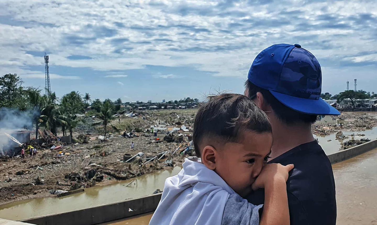 Bão cuồng phong Kalmaegi quá hung tàn, tất cả đều bị phá hủy: Những hình ảnh flycam lột tả sự thảm khốc - Ảnh 14