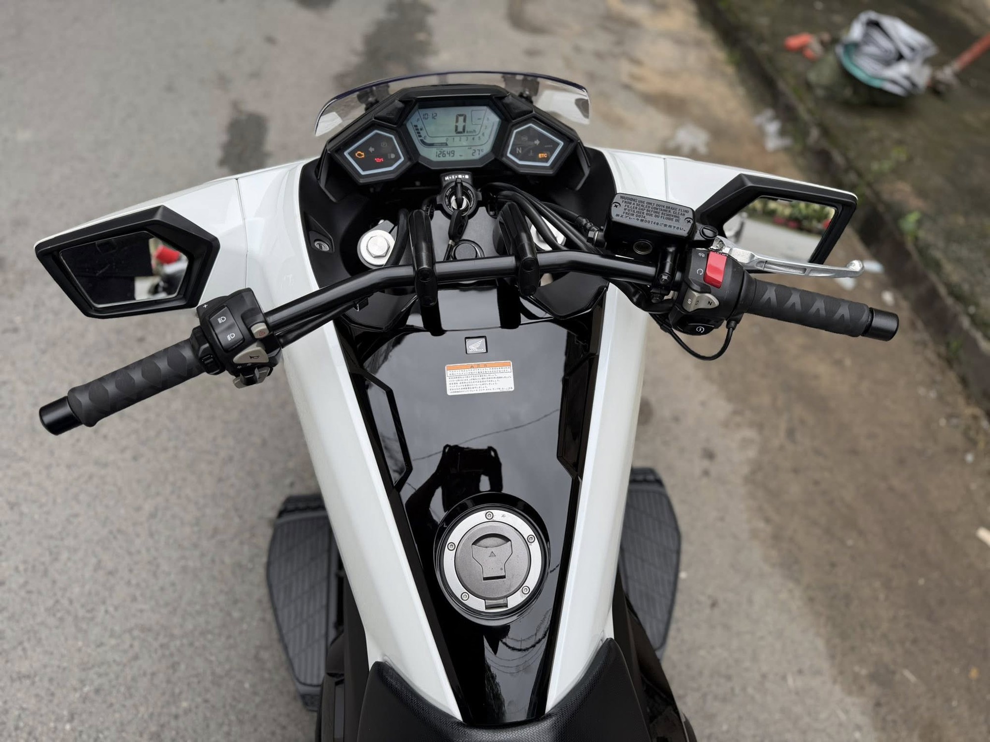 Xe tay ga 'phi thuyền' của Honda đang được rao bán ở Việt Nam, dùng chung một thứ với xe dẫn đoàn CSGT - Ảnh 13