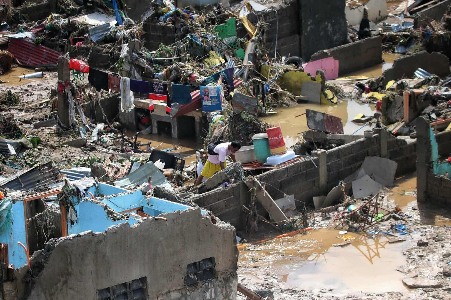 Bão cuồng phong Kalmaegi quá hung tàn, tất cả đều bị phá hủy: Những hình ảnh flycam lột tả sự thảm khốc - Ảnh 8