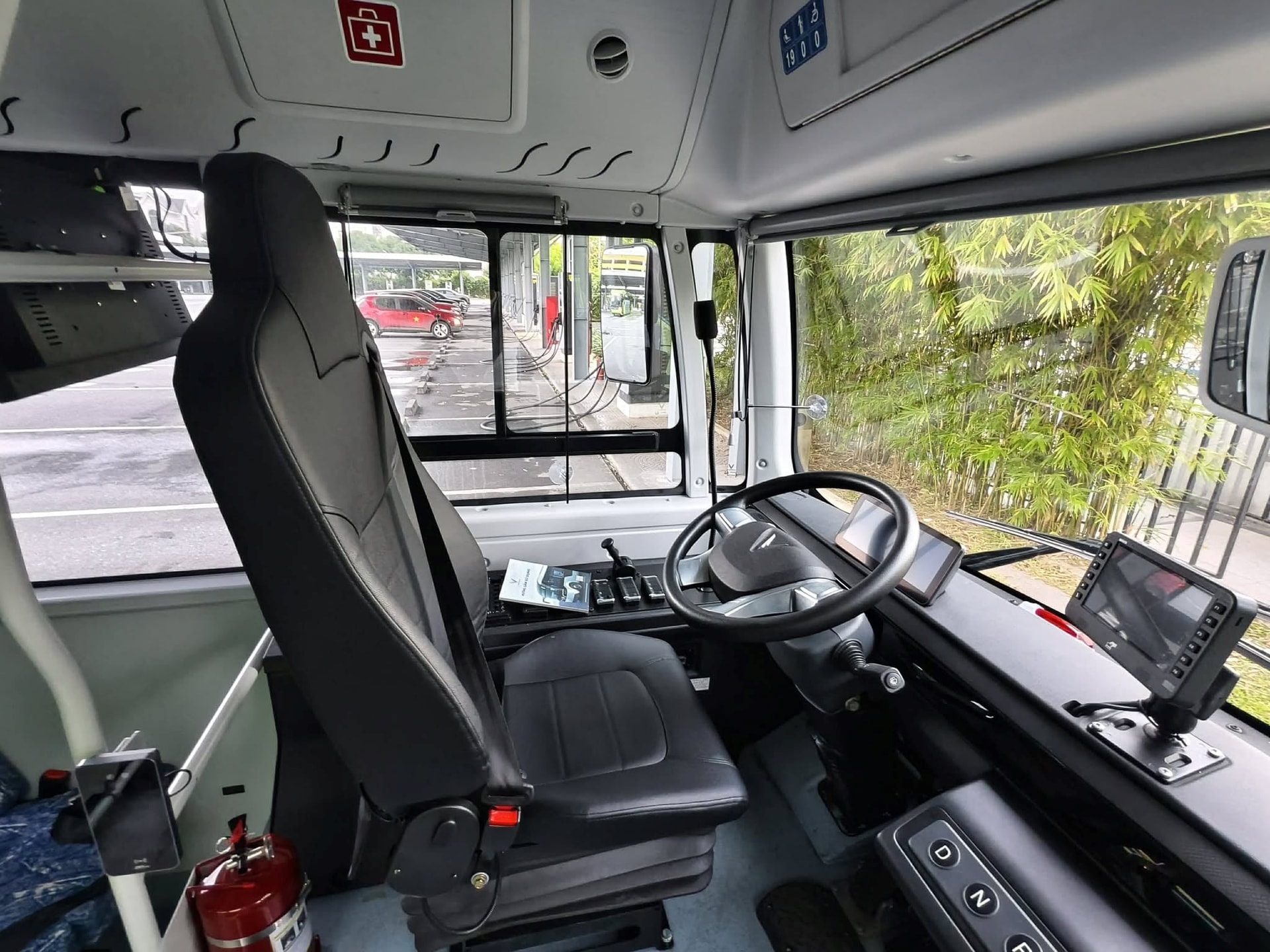 Ra mắt xe chuyên chở học sinh VinFast, không xe nào ở Việt Nam hiện đại bằng: Trang bị những gì? - Ảnh 4