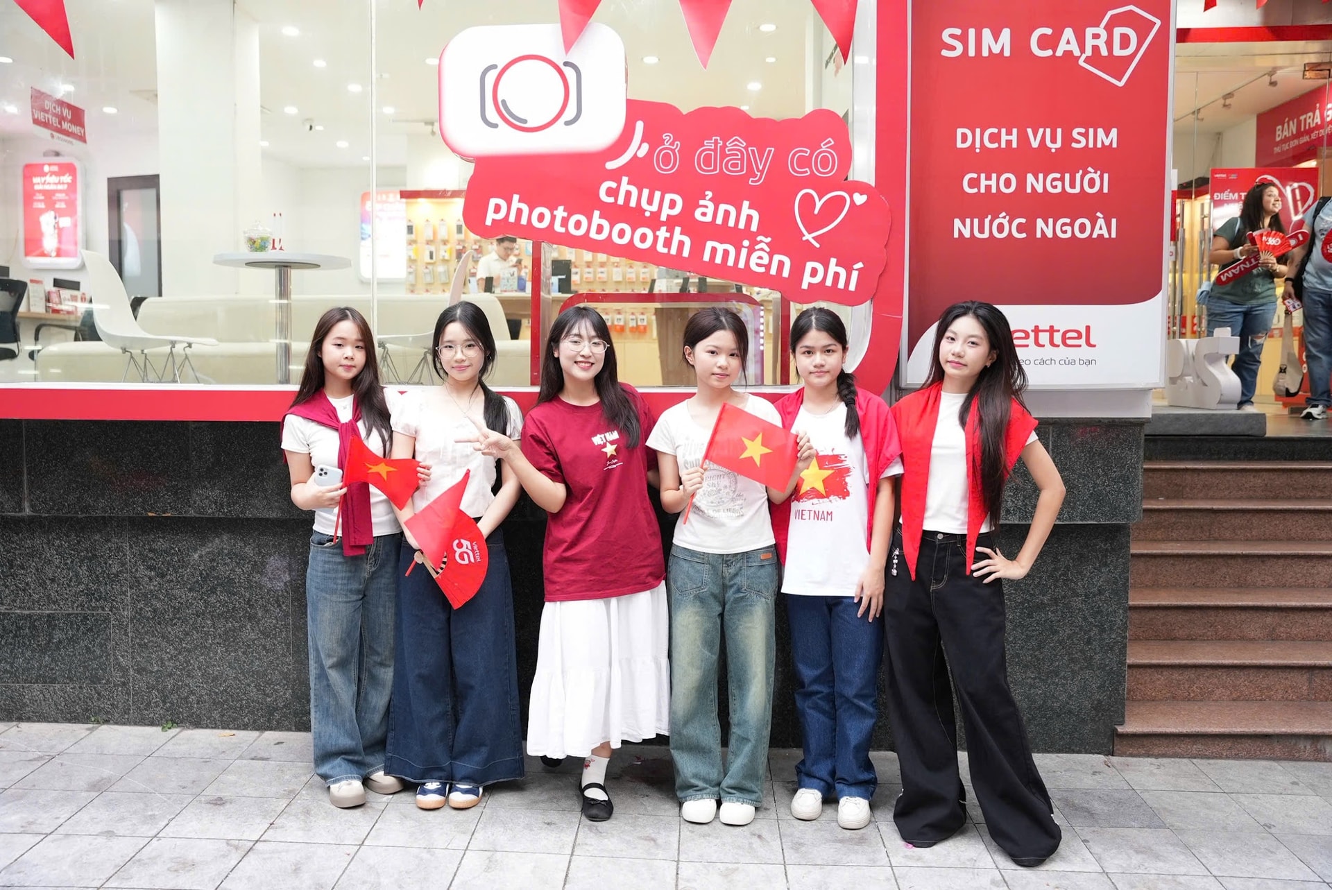 Chiêu hút khách mới của ông lớn Highlands Coffee: Đặt photobooth tại cửa hàng, cứ mua nước là được chụp ảnh free - Ảnh 8