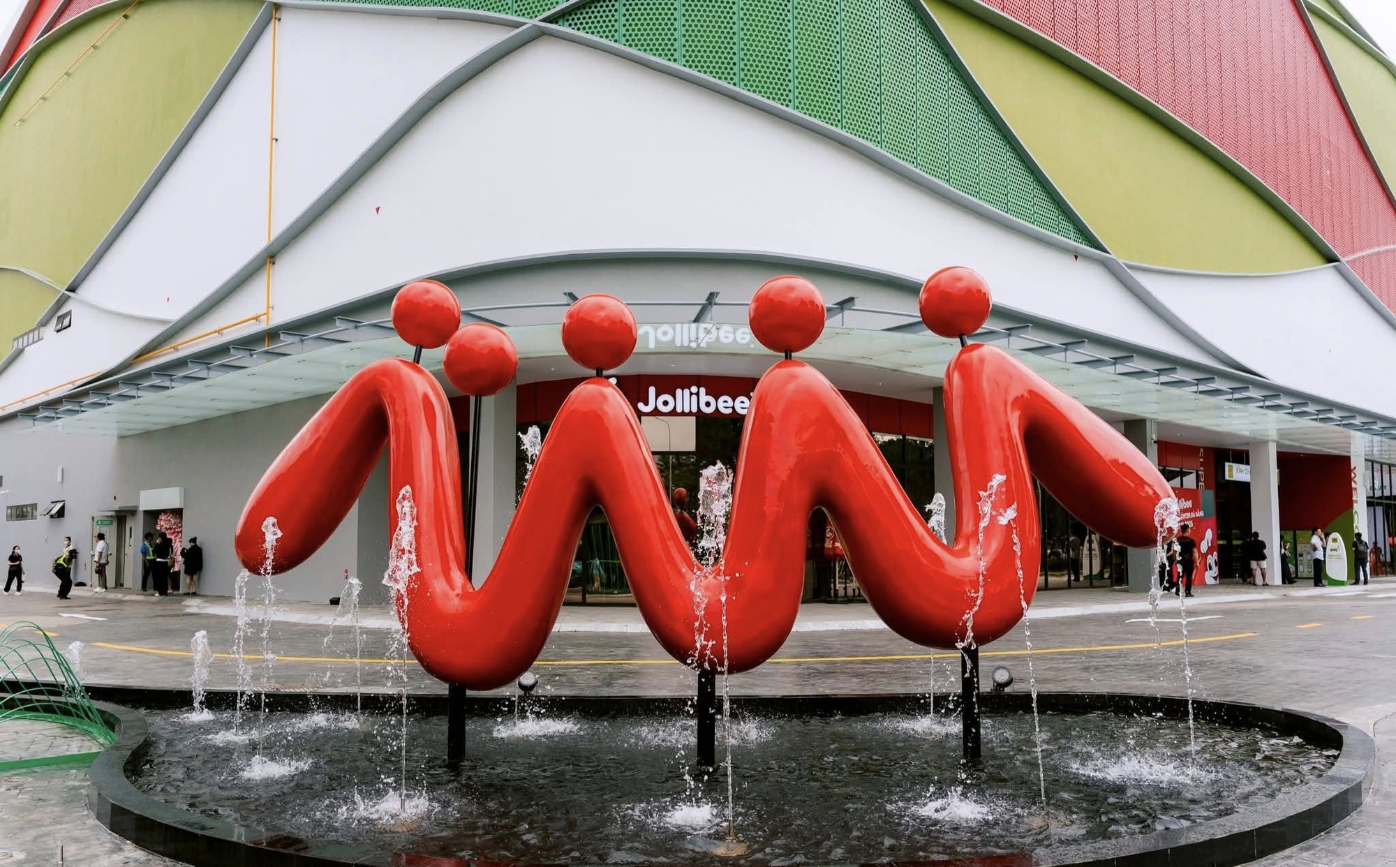 Trung tâm thương mại 20 triệu USD chính thức có mặt tại thành phố đáng sống nhất Việt Nam - Ảnh 3