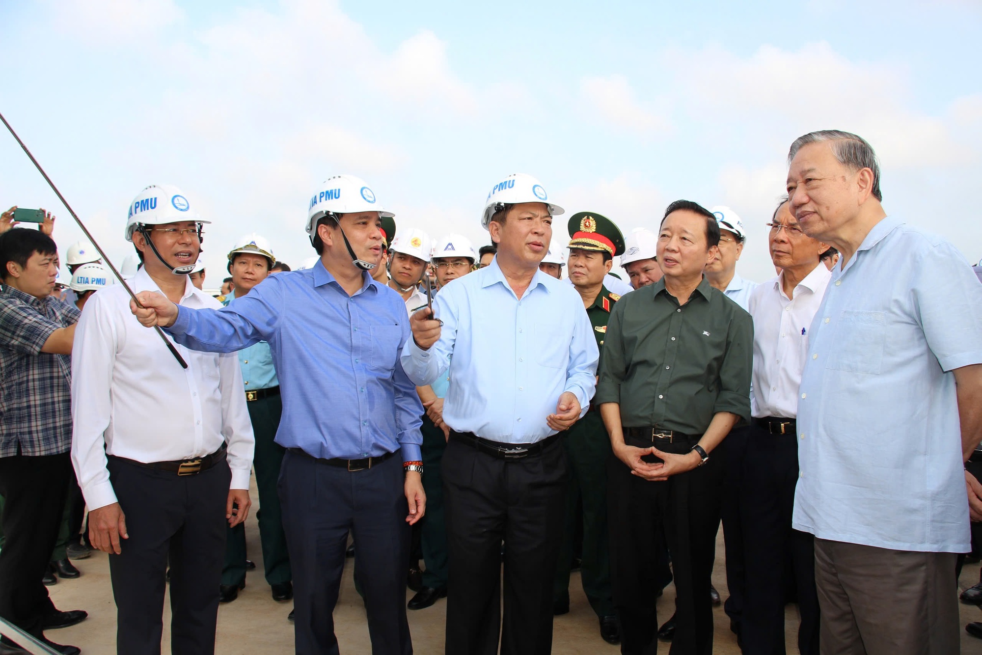 Tổng Bí thư Tô Lâm kiểm tra dự án sân bay Long Thành - Ảnh 3