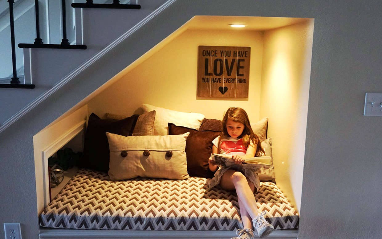 Những ý tưởng biến gầm cầu thang thành không gian sinh hoạt đáng mơ ước - Ảnh 7