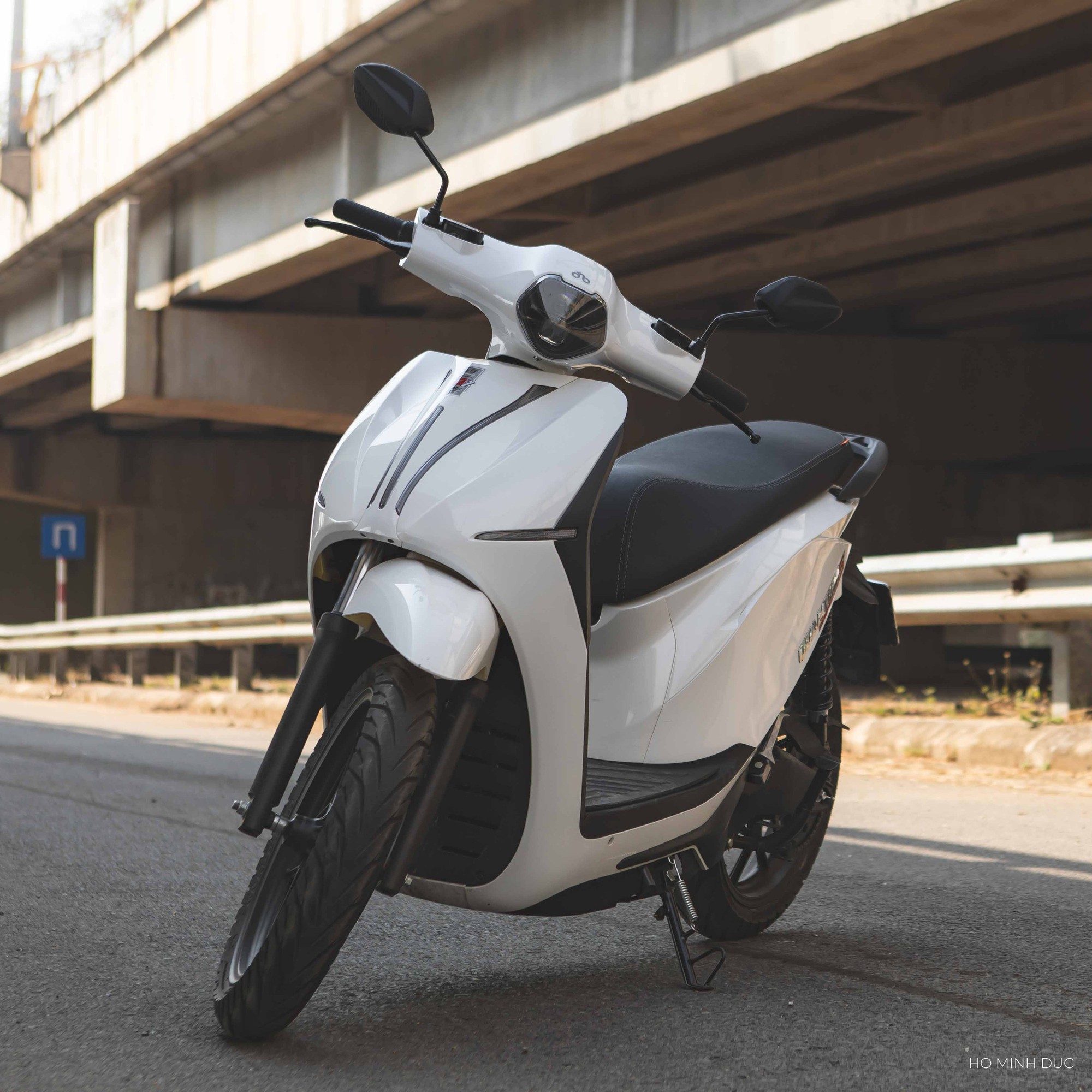 Xe máy điện đi gần 300km/sạc, cốp to hơn Lead có ưu đãi khủng: Chi 3,5 triệu đã có thể mang xe về - Ảnh 1