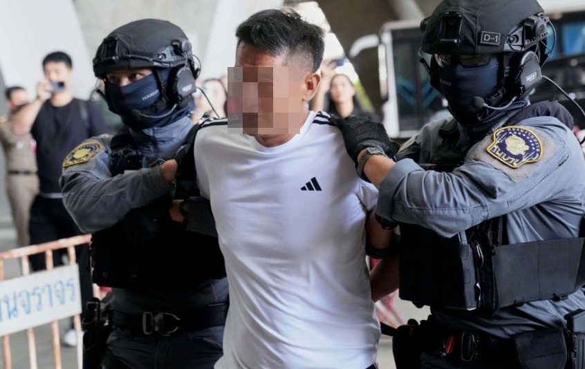 NÓNG: Dẫn độ em chồng Triệu Vy cầm đầu đường dây buôn người sang Myanmar về nước - Ảnh 1