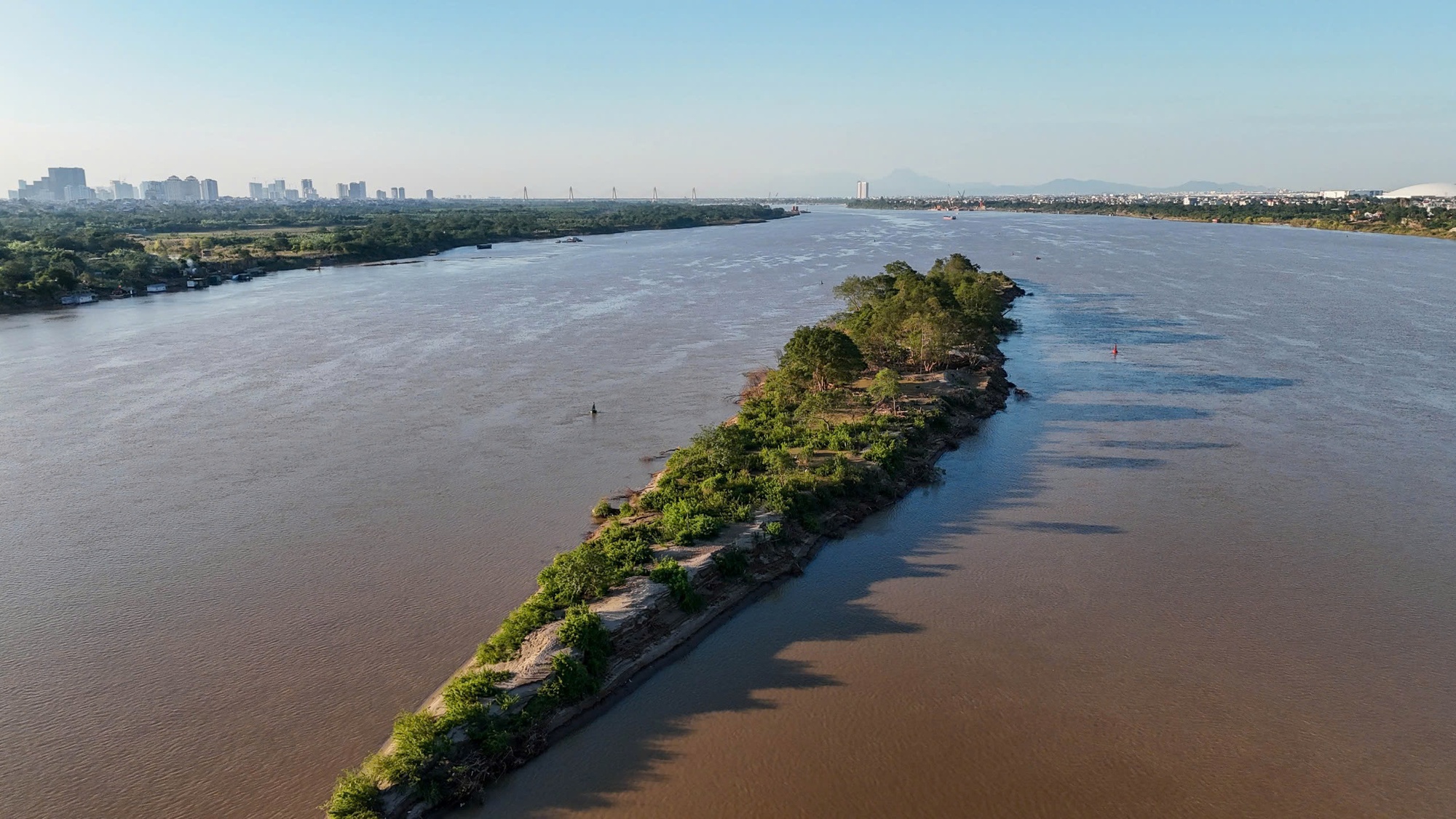 Hiện trạng cảnh quan sông Hồng dự kiến làm đại lộ tỉ USD - Ảnh 10