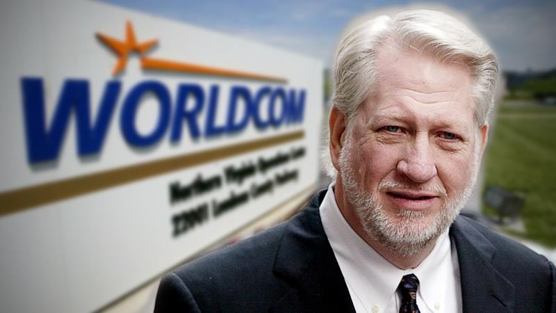 Đế chế 180 tỷ USD bị quật ngã vì "những dòng excel": Cổ phiếu giảm gần 320 lần về còn bằng "cốc trà đá" - Ảnh 5