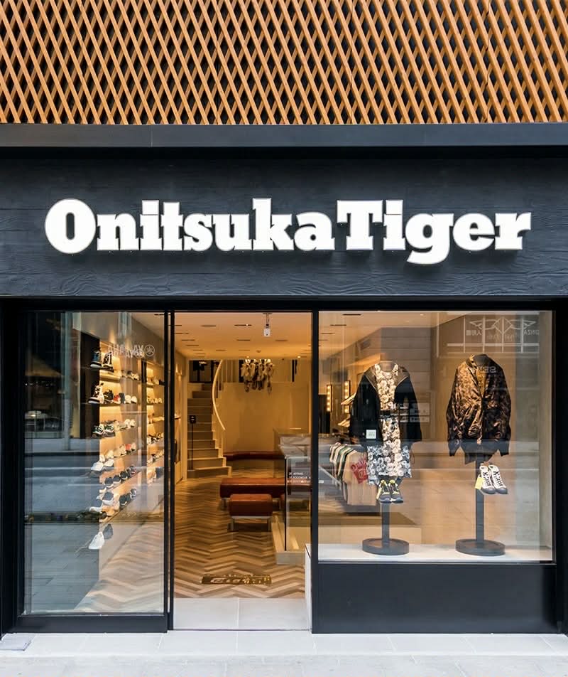Onitsuka Tiger - cú "plot twist" của ngành giày, tung đòn phản công nhẹ nhưng buộc hai gã khổng lồ Nike và Adidas phải dè chừng - Ảnh 4