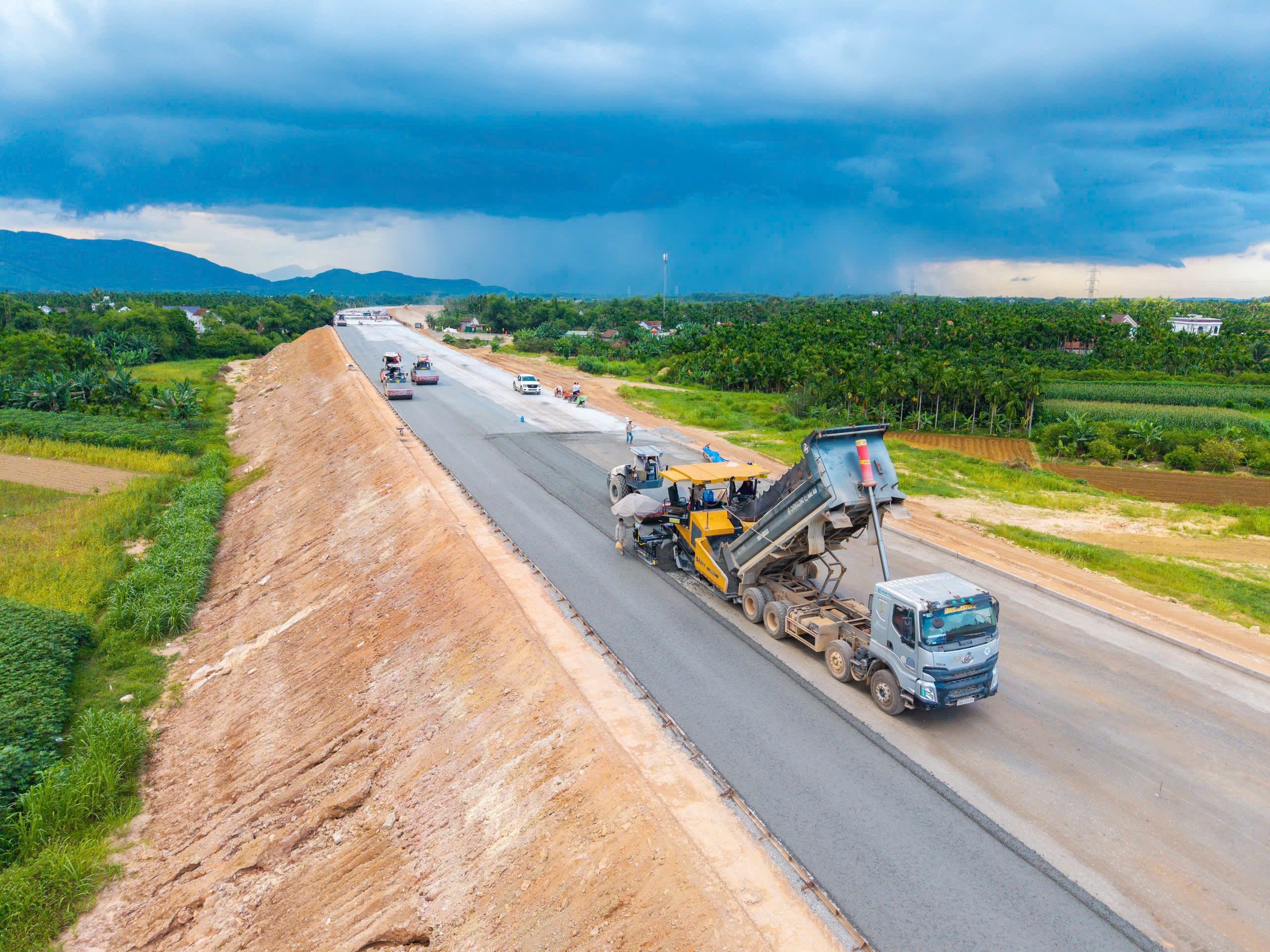 5 nhóm dự án giao thông cần tăng tốc để đẩy tiến độ giải ngân vốn đầu tư công - Ảnh 1