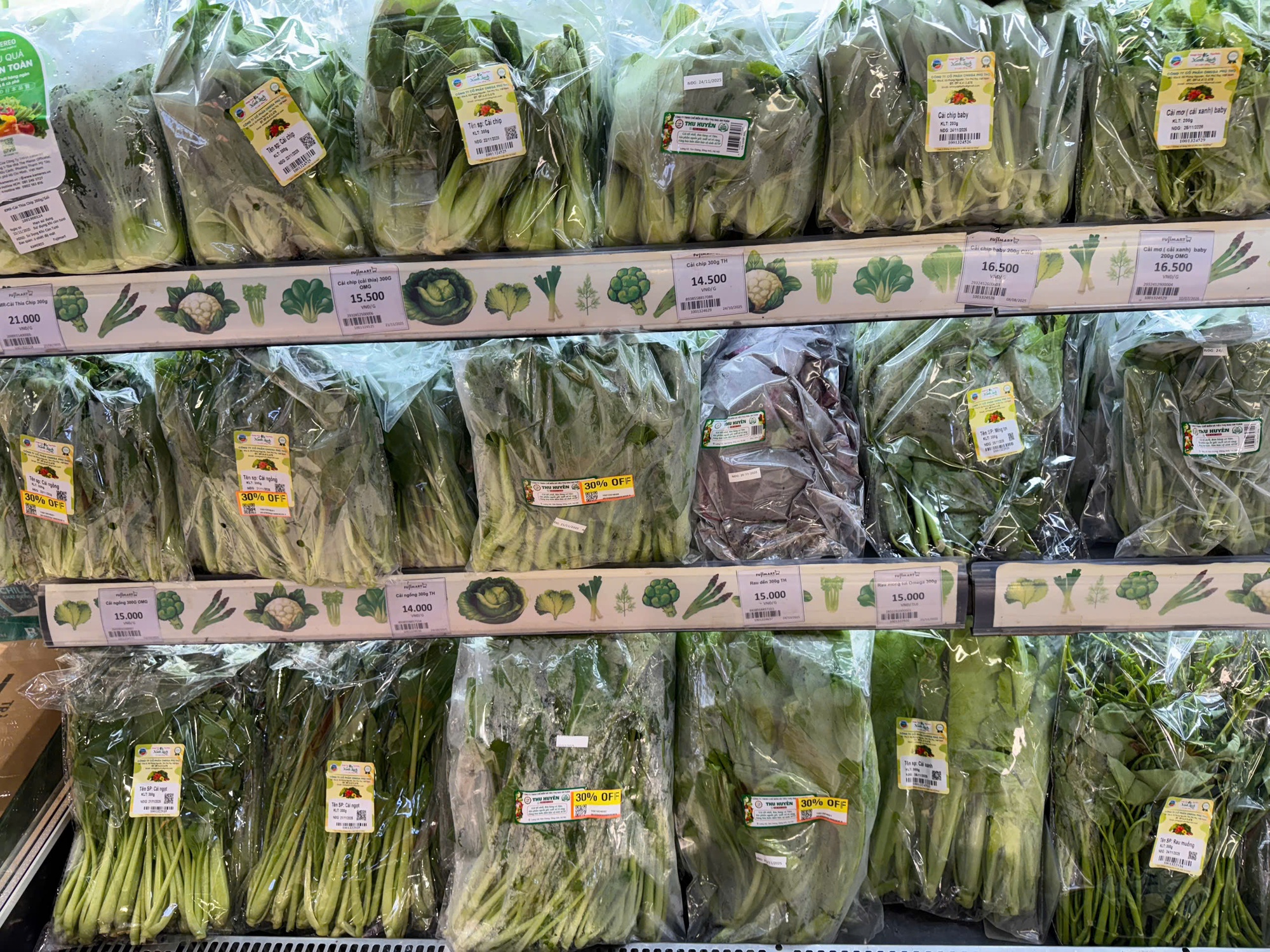 Giá rau xanh Hà Nội vẫn “neo cao” - Ảnh 3